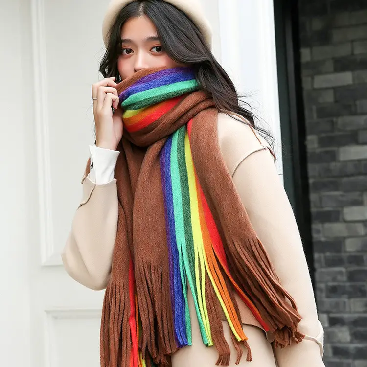 Новейшая мода зимний женский акриловый кашемировый Радужный шарф двухсторонний Красочный Длинный плотный шарф с кисточкой
