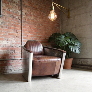 Fauteuil d'aviation industriel personnalisé en aluminium, cuir marron vintage, style Tomcat, pour bar et hôtel - Product Image 4