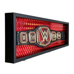 ตู้โชว์ไม้สีดำพร้อมขอบเพชรแดงสำหรับเข็มขัดแชมป์มวยปล้ำ WWE - Product Image 4