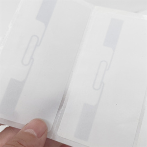 Étiquette RFID UHF personnalisée durable avec puce EPC 128 bits pour la gestion logistique de détail et les vêtements TH6101 – Performance longue portée - Product Image 5