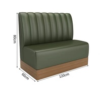 Tables et chaises de restaurant en bois massif avec un design moderne, une construction durable, des caractéristiques écologiques et un nettoyage facile