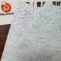 Épaisseur 5 mm avec support en tissu, poids total 1650 g/m², panneau alvéolé en PP, protection du sol
