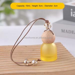 Großhandel Anpassbarer Logo 10ml Hängender Auto-Parfüm-Diffusor Leere Auto-Lufterfrischer-Flasche - Product Image 3