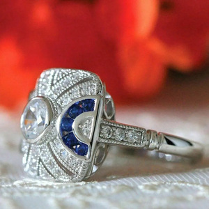 Anello Geometrico Quadrato Vintage per Donne, Elegante Gioiello da Dito alla Moda - Product Image 3