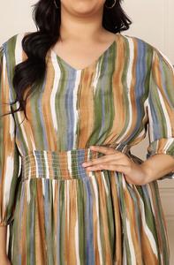 Vêtements décontractés pour femmes de style moderne longueur au sol longue robe en rayonne imprimée à fleurs pour femmes vêtements décontractés et de fête - Product Image 3