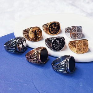 Anneaux pour <span class=keywords><strong>homme</strong></span> en acier inoxydable vintage avec logo personnalisé gravé en or 18 carats, anneaux <span class=keywords><strong>de</strong></span> saint Christophe <span class=keywords><strong>Da</strong></span> <span class=keywords><strong>Vinci</strong></span>, anneaux <span class=keywords><strong>de</strong></span> boussole vintage, anneaux en pierre d'onyx - Product Image 5