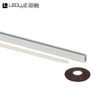 Lampe LED ultra-mince ALP096 pour sous-meuble, à poser ou encastrée, avec couvercle en silicone et profilé en aluminium, barre lumineuse
