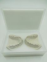 JAPI Boîte à dents carrées en plastique Boîte à éponge de livraison pour fausses dents Boîte à prothèses dentaires avec inserts en mousse Éponge de laboratoire dentaire Faux