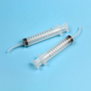 Ống Tiêm Tiện Ích Cong 12Ml Tưới Phun Nha Khoa Dùng Một Lần - Product Image 2