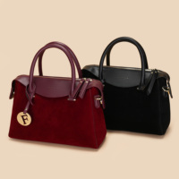 Sac à bandoulière en velours grande capacité pour femme 2026, sac messager de haute qualité avec pendentif petit ours mignon, sac fourre-tout pour femme