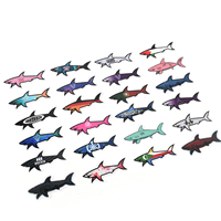 Autocollant Tendance Personnalisé et Écologique Requin, Drapeau Gertrude CP Jul Omerta Vrunk Paul & Shark