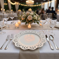 Ensemble d'assiettes à dîner en céramique blanche au design ajouré élégant, assiettes de présentation pour mariage, assiettes décoratives de table