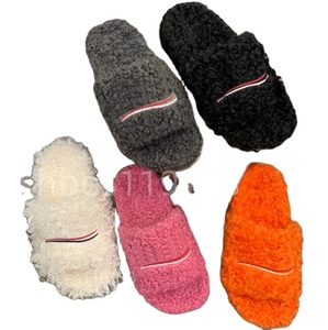 Nouvelles pantoufles d'extérieur de luxe en PVC avec semelle intermédiaire, antidérapantes, respirantes, en fourrure bouclée, à bout ouvert, pour intérieur et chambre - Product Image 1