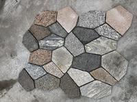 Pierre de pavé en granit naturel moderne, polygonale, irrégulière, avec support en maille, pour allée extérieure et escalier, prix d'usine