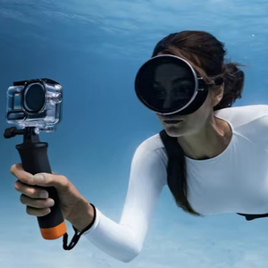 Caméra d'action Osmo Action 6 Standard Combo avec stockage intégré de 50 Go, 4K 120 ips et conception résistante au froid - Product Image 1