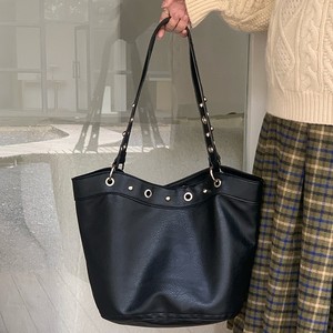 Sac fourre-tout grande capacité pour motard avec clous, boucle magnétique, bandoulière unique, noir et marron, sac à bandoulière pour femme pour usage quotidien - Product Image 2