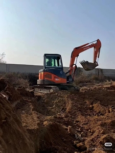 Excavadora de cadenas Hitachi ZX50U usada de Japón, 5 toneladas, motor Yanmar, modelo 2022, componentes principales: motor, bomba de engranajes, cojinete, en venta. - Product Image 3