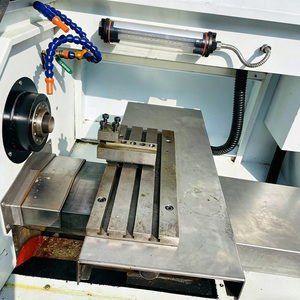 เครื่องกลึงซีเอ็นซีแนวนอน 3 แกน ควบคุมด้วยระบบ FANUC ความยาว 1500 มม. รับน้ำหนักได้ 200 กก. สำหรับงานอุตสาหกรรมขนาดกลาง - Product Image 5