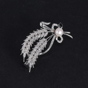 売れ筋ファッション豪華な弓真珠小麦デザイナーブローチブローチピンブローチ女性 - Product Image 2