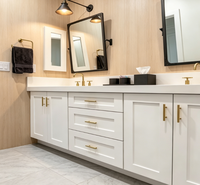 Meuble-lavabo double vasque de style américain avec armoire blanche et poignées dorées