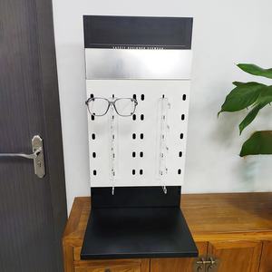 Mingtang Eye Glass Shop Comptoir Lunettes de soleil en métal avec crochets en acrylique - Product Image 3