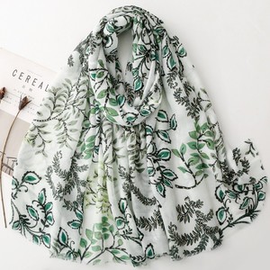 Écharpe longue à pois vintage de style français pour femme, douce et agréable pour la peau, en polyester, toutes saisons, châle décoratif, accessoire de transport quotidien - Product Image 6
