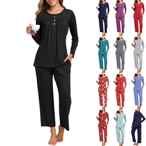 Ensemble de pyjama deux pièces en coton doux et élastique pour femme, idéal pour l'hiver, avec manches longues et poches, pour la maison - Product Image 1