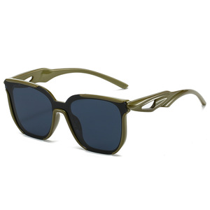 Verano nueva llegada mujeres avanzadas estilo europeo marco completo deporte montar anomalía marco cuadrado gafas de sol para exteriores - Product Image 1