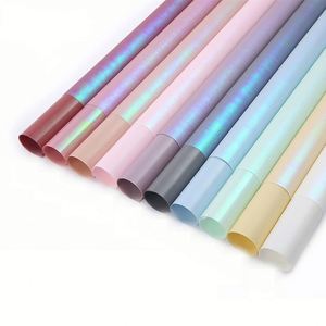 Papier d'emballage pour bouquet de fleurs irisé imperméable 60CM*60CM avec surface nacrée - Product Image 1