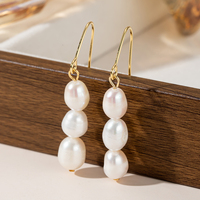 Boucles d'oreilles pendantes romantiques dorées scintillantes, trois perles ovales empilées, crochet français, rose et blanc chatoyant, bijoux pour femme, cadeau