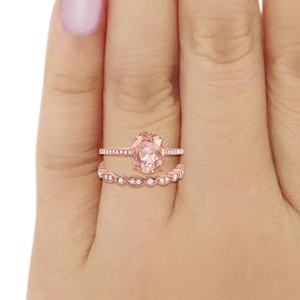 Anillo de Compromiso y Matrimonio de Alta Calidad en Oro Rosa de 14K con Morganita Rosa Vintage de Corte Ovalado y 2 Circonitas Cúbicas, Anillo de Diamantes Más Vendido - Product Image 2