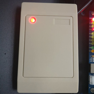 Lector de Tarjetas de Proximidad RFID R232 RS485 de 13.56MHz 125kHz con Distancia de Lectura de 3-5cm, Resistente al Agua, Wiegand 26/34, para Control de Acceso - Product Image 5