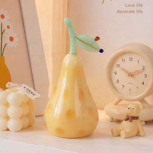 Statuetta di Pera in Vetro Soffiato a Mano, Giallo Crema con Pois, Decorazione da Tavolo, Scultura per Casa, Ornamento da Scrivania, Regalo di Nozze - Product Image 6