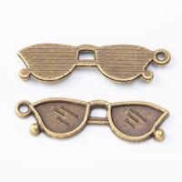Breloque Lunettes de Soleil en Alliage de Zinc Gravé Effet Argent Vieilli pour Bracelets de Plage