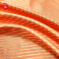 Tissu satiné jacquard élastique brillant 68D*75D à rayures gaufrées 100% polyester pour mariages et événements vintage