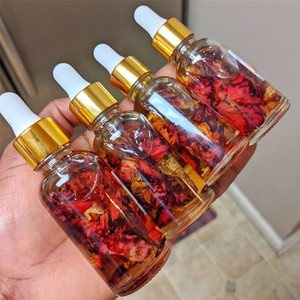 <span class=keywords><strong>Aceite</strong></span> Íntimo Botánico <span class=keywords><strong>de</strong></span> Rosas al por Mayor para Hidratación Externa, Frescura, Alivio <span class=keywords><strong>de</strong></span> la Sequedad y Cuidado <span class=keywords><strong>de</strong></span> la Melanina 30ml OEM - Product Image 4