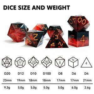 Ensemble de dés en résine faits à la main pour D&D, 7 pièces, dés polyédriques à bords vifs pour jeux de rôle (RPG) Dungeons & Dragons et TTRPG - Rouge foncé magique - Product Image 4