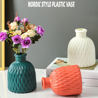 Vas Pengaturan Bunga Diy Kualitas Tinggi Tiongkok Vas Modern Tidak Mudah Pecah Bergaris Faux Plastik untuk Ornamen Desktop