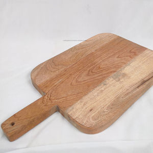Tabla de cortar de madera clásica, plato para servir, mango de bambú, madera, rectángulo sostenible, apto para lavavajillas, para verduras - Product Image 1