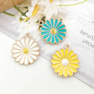 30個金メッキエナメル金メッキエナメルフラワーチャームコネクタジュエリー作りブレスレットDIY手作りクラフト - Product Image 1