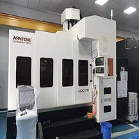Haut niveau de sécurité Haute précision CNC 4 axes Centre d'usinage de fraisage vertical Machine VMC pour le traitement du métal