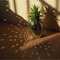 Boule disco miroir Chuang De en forme d'ananas doré, idéale pour les réunions de famille, les fêtes sur le thème des fruits, la décoration intérieure – Vente chaude, durable, en gros