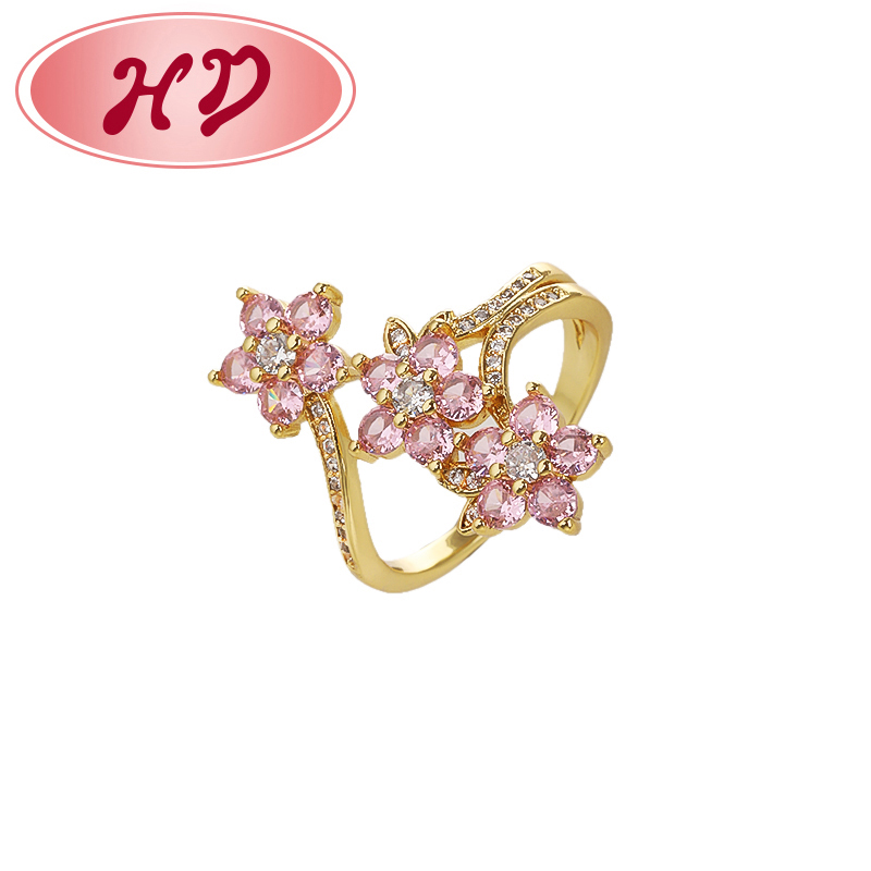 jewelry cushion cut 18k gold