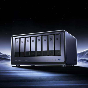 NASync DXP8800, stockage réseau 8 baies, 256 To, 10 GbE, Thunderbolt 4, 8K, conception 8 baies, prend en charge jusqu'à 8 disques durs pour un stockage énorme - Product Image 1