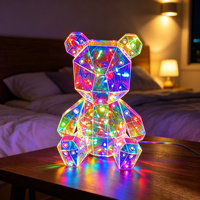 Figurine d'ours en peluche holographique 3D irisée, éclairée par LED, écologique, faite à la main, style dessin animé, pour décoration intérieure, cadeau artisanal de Pâques ou de remise de diplôme
