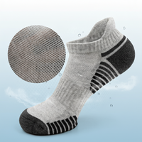 Chaussettes de sport unisexes en coton 3D absorbant la transpiration, antidérapantes, respirantes, avec logo personnalisé, pour hommes et femmes