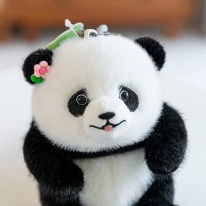 Llavero de Peluche con Forma de Panda, un Lindo Llavero de Peluche de Panda, un Regalo Ideal para el Hogar para Niños y Niñas - Product Image 4