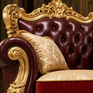 Canapé en cuir triple arc en crème Bourgogne |   Canapé capitonné de luxe à cadre doré de style victorien - EKAR FURNITURE - Product Image 5