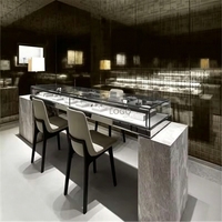 Vitrine centrale encastrée pour boucles d'oreilles, design personnalisé, en chêne blanc minimaliste, pour bijouterie complète