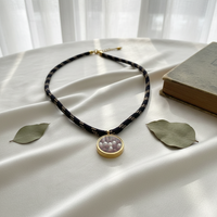 Accessoires : Collier avec pendentif médaillon en verre, breloque en paracorde, en acier inoxydable